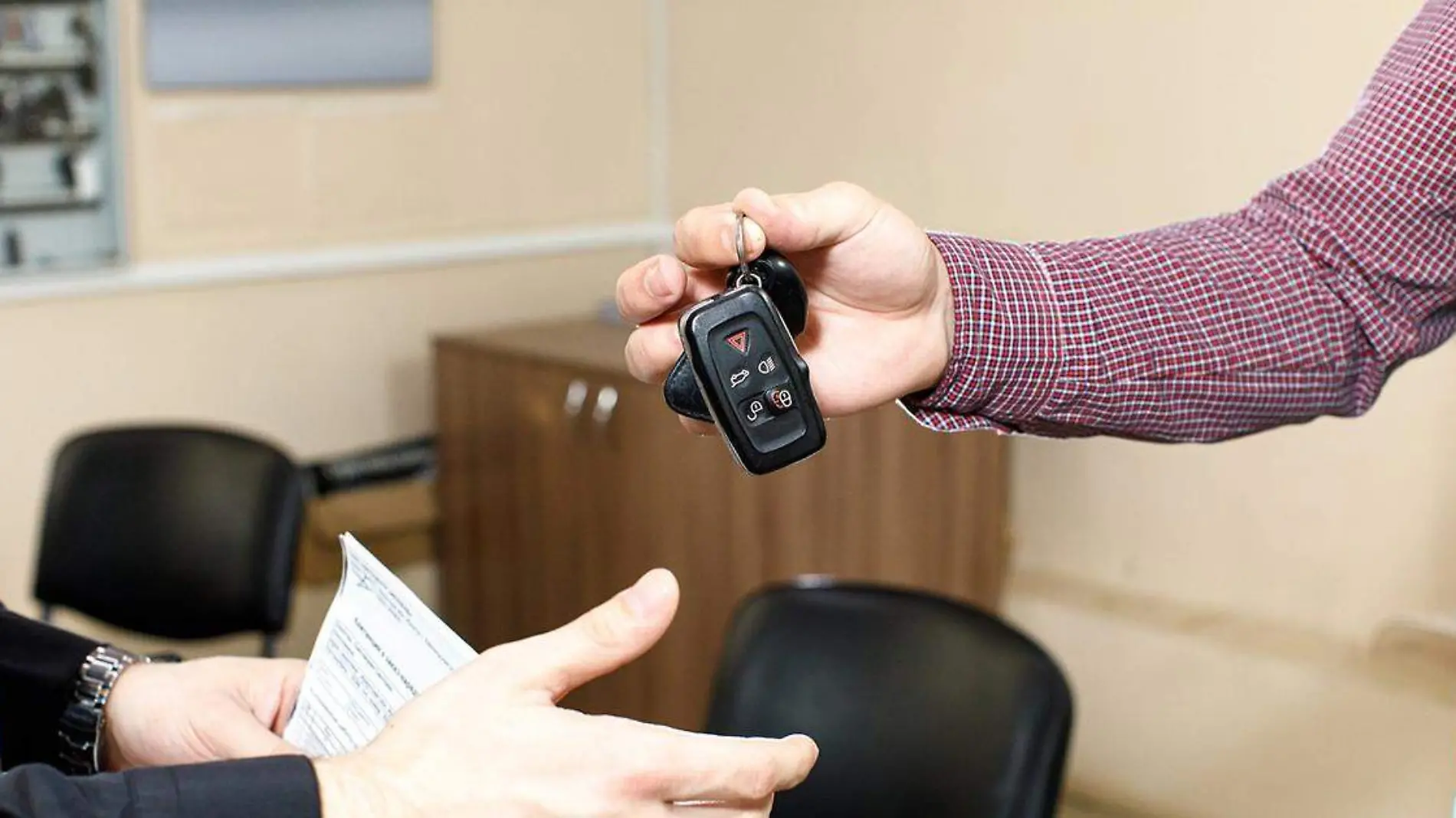 Muchas personas suelen apegarse a determinados objetos por diversos motivos y uno de los más comunes son los autos